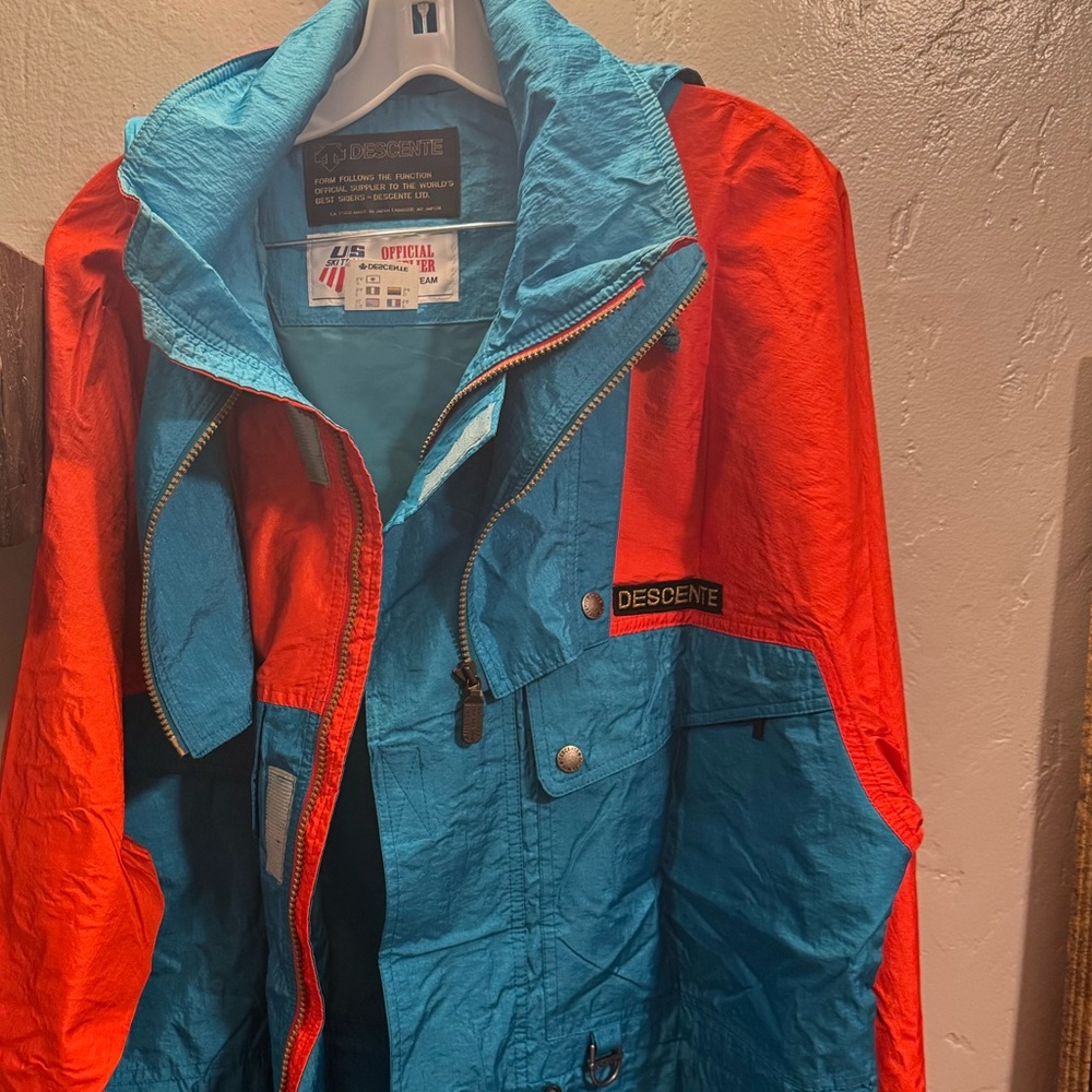 Vintage Rare DESCENTE Blue/Orange Ski Windbreaker Size XL